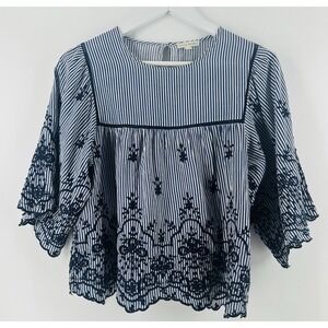 Womens‎ Floral Embroidered Blue & White Lace Boho Sz M Flutter Sleeve BB19